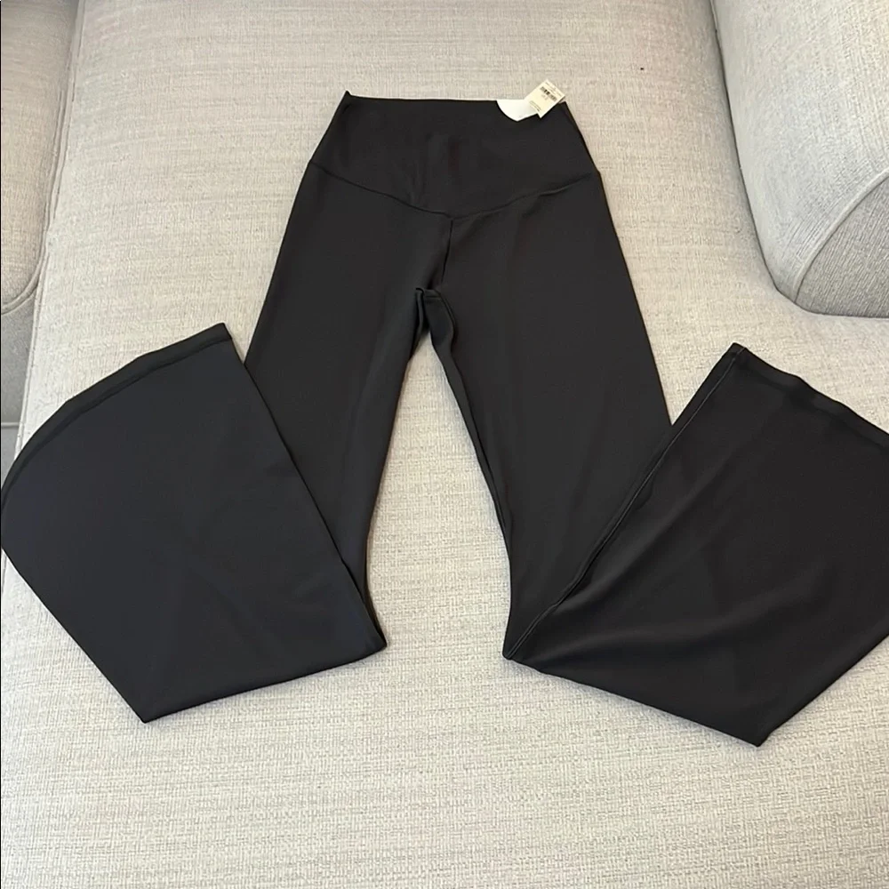 Offline by Aerie Dark Grey Real Me Flare Leggings - Picture 2 of 6
